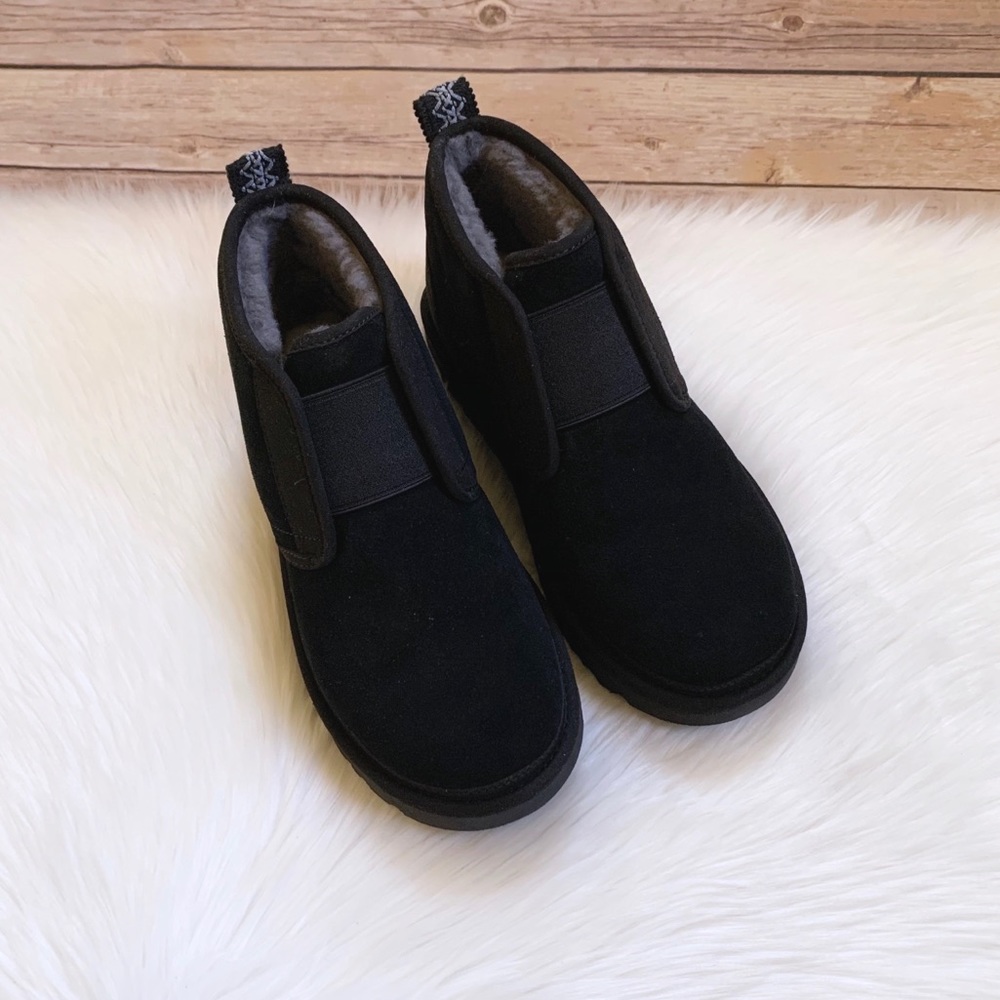 UGG Men’s Neumel Flex Boots In Black - Picture 5 of 8